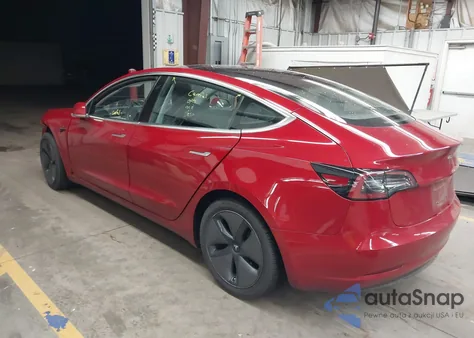 2018 Tesla Model 3 Long Range/Mid Range from USA, damaged, VIN 5YJ3E1EA1JF014448
